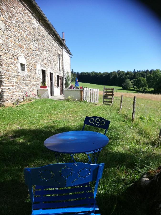 Gite Les Chaumeix Prondines Esterno foto